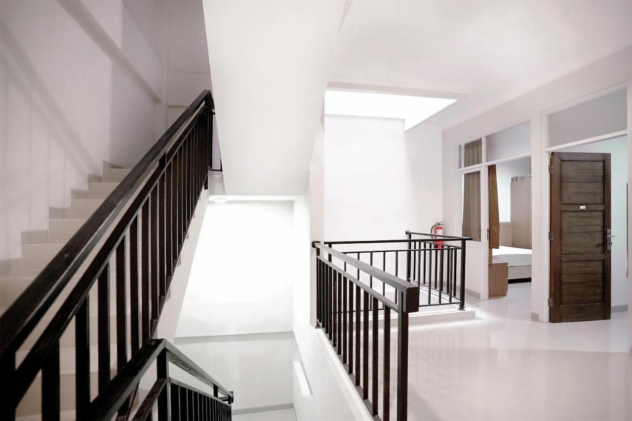 Oyo 415 The Kartini 8 Residence Jakarta Extérieur photo