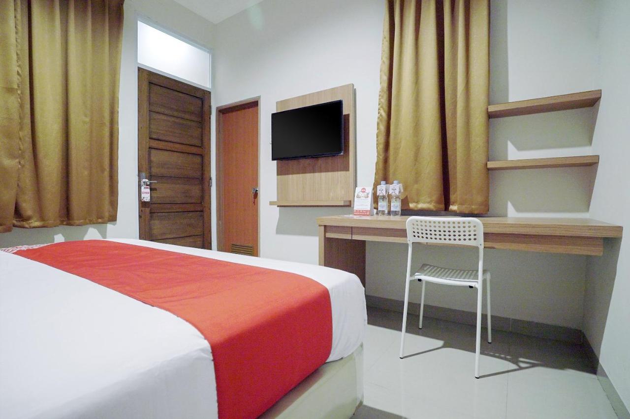 Oyo 415 The Kartini 8 Residence Jakarta Extérieur photo