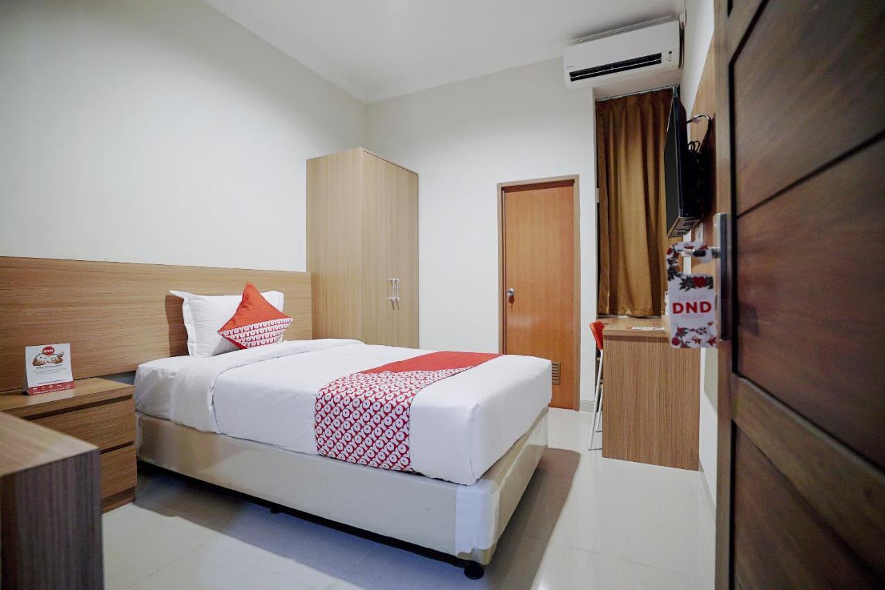 Oyo 415 The Kartini 8 Residence Jakarta Extérieur photo