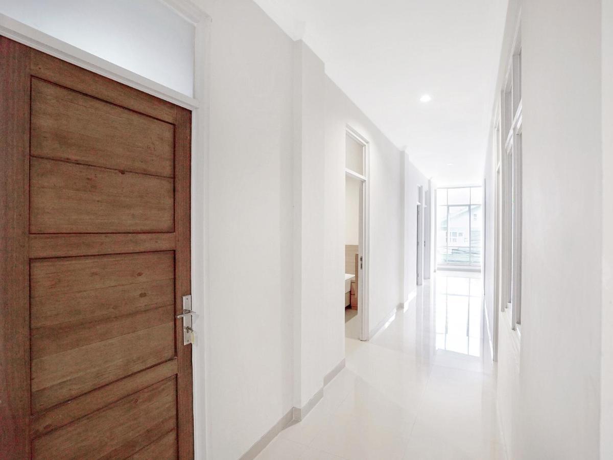 Oyo 415 The Kartini 8 Residence Jakarta Extérieur photo