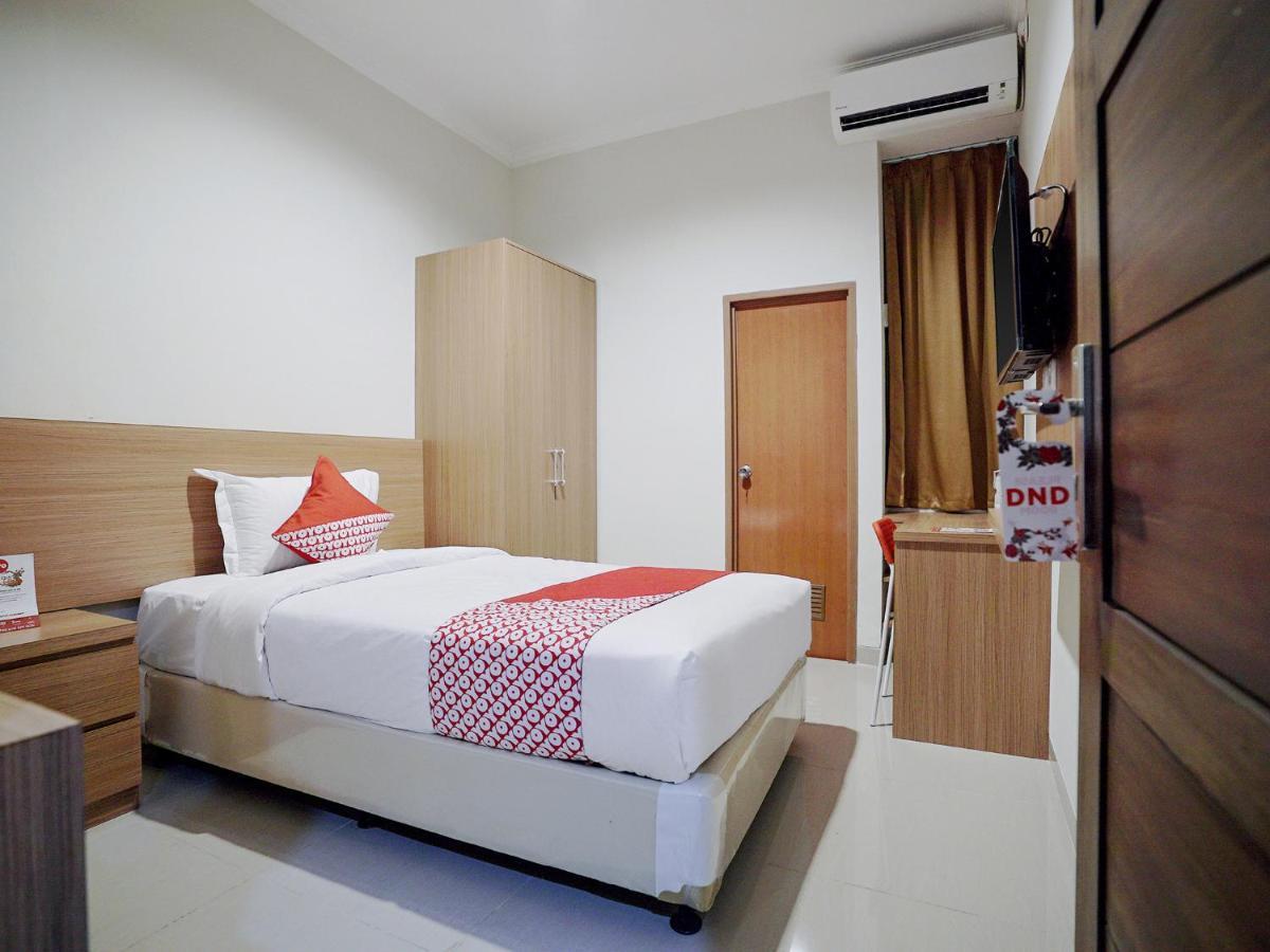 Oyo 415 The Kartini 8 Residence Jakarta Extérieur photo