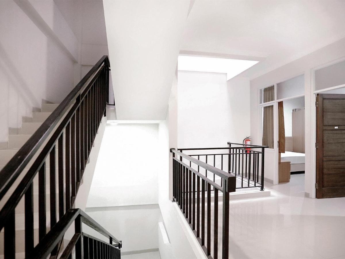 Oyo 415 The Kartini 8 Residence Jakarta Extérieur photo