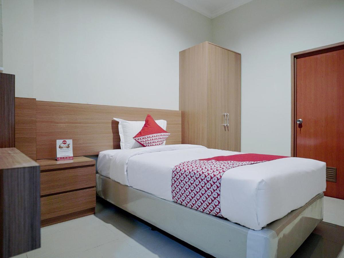 Oyo 415 The Kartini 8 Residence Jakarta Extérieur photo